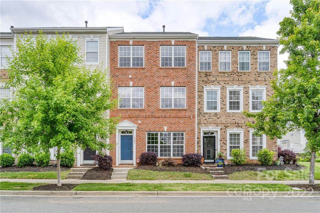9207 Lenox Pointe Drive - Photo 1