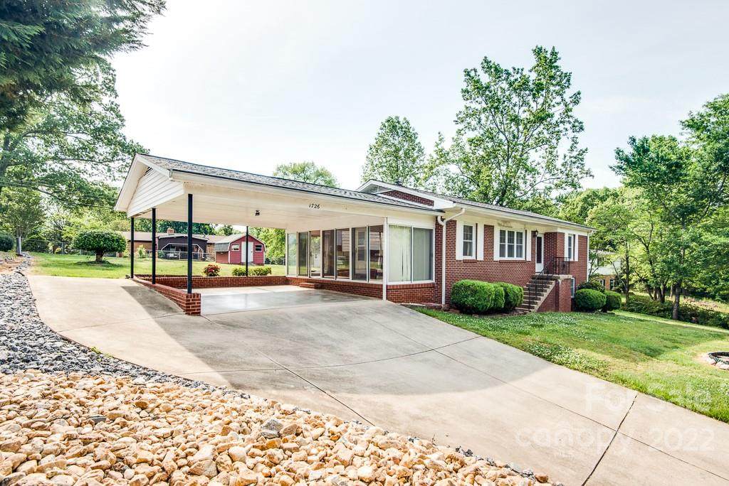 1726 30th Street - Photo 1