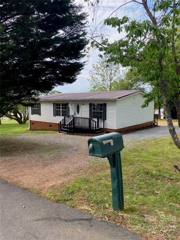 1024 Faet Street - Photo 1