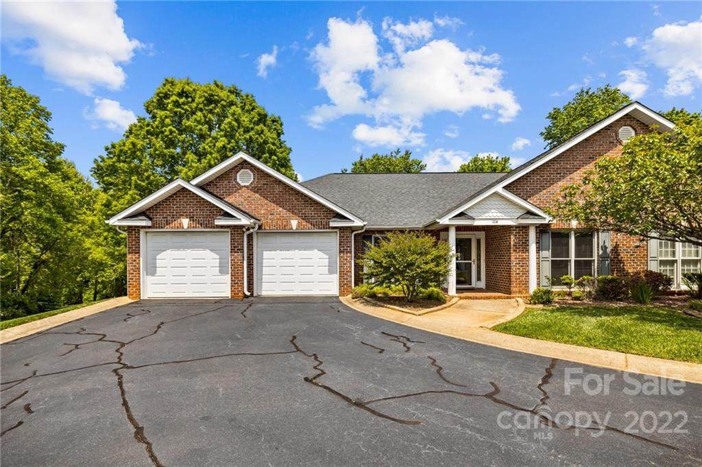 114 Mooreland Drive - Photo 1
