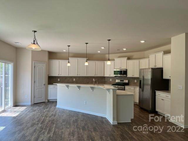 16019 Harbor Hill Drive - Photo 1