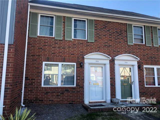 1300 Larchmont Place - Photo 1