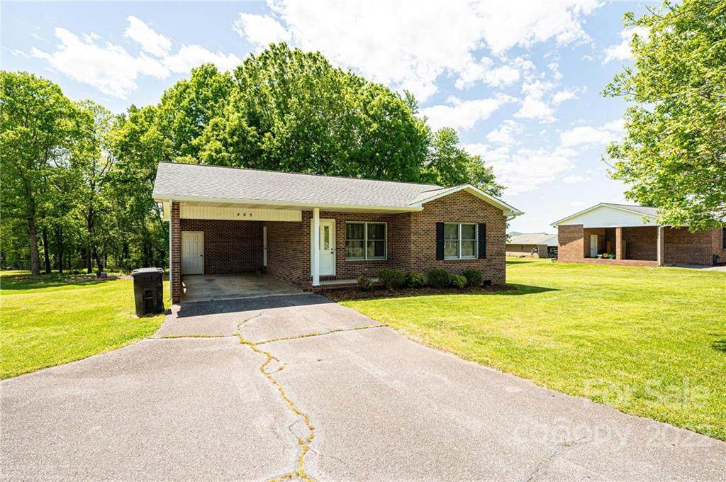 405 North Center Street - Photo 1