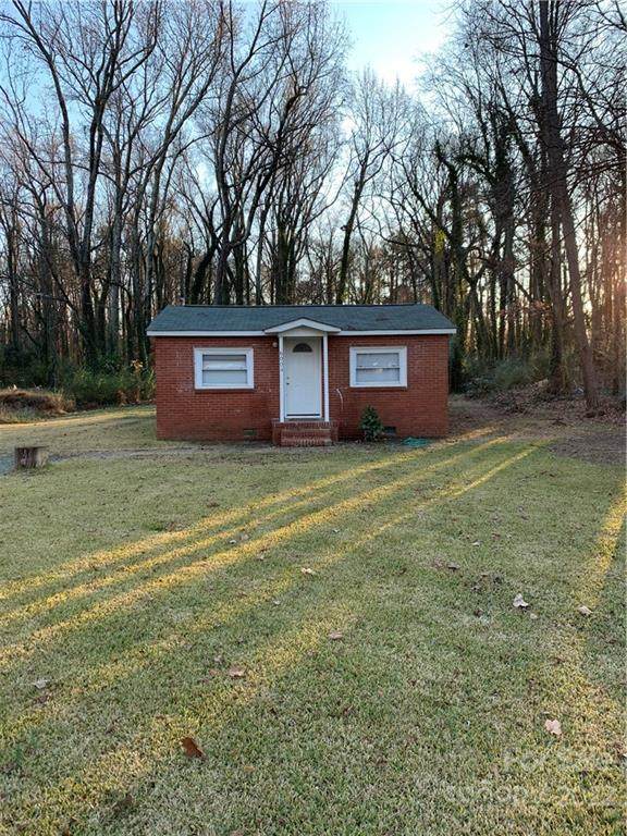 6004 Carver Boulevard - Photo 1