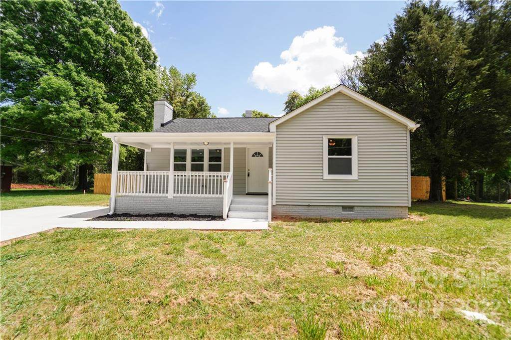 3200 Capitol Drive - Photo 1