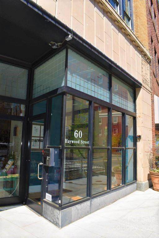 60 Haywood Street - Photo 1