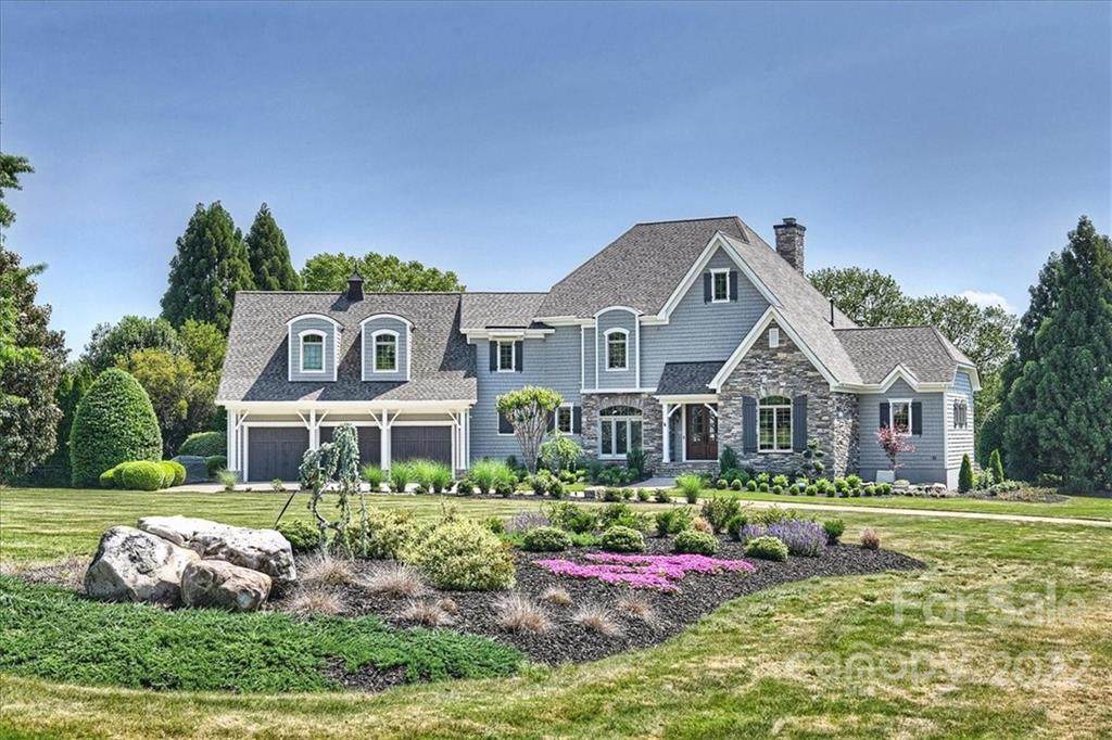 201 Cape Cod Way - Photo 1