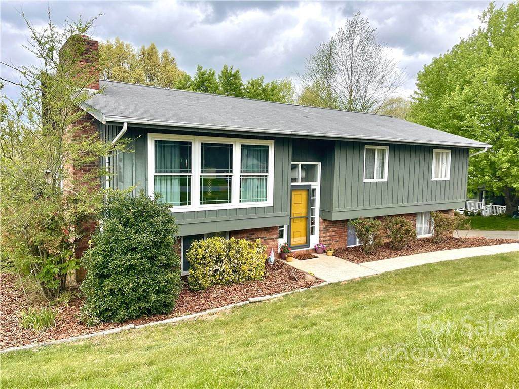 160 Forsythia Lane - Photo 1