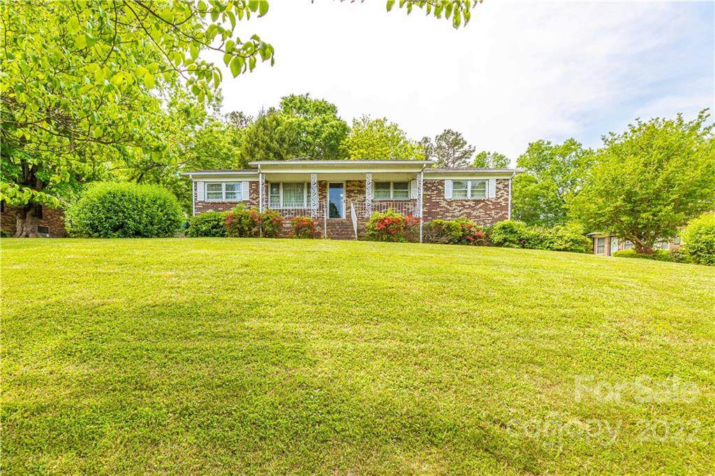2419 Sandlewood Drive - Photo 1
