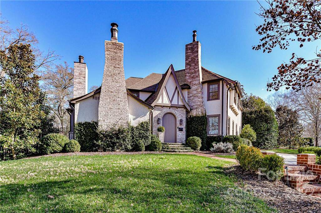 2001 Sherwood Avenue - Photo 1