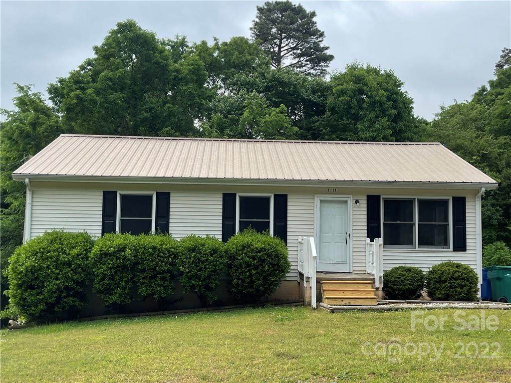 1011 Elm Street - Photo 1