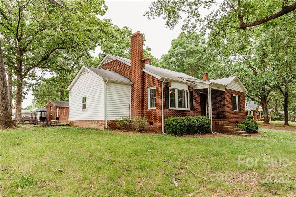 325 2nd Street - Photo 1
