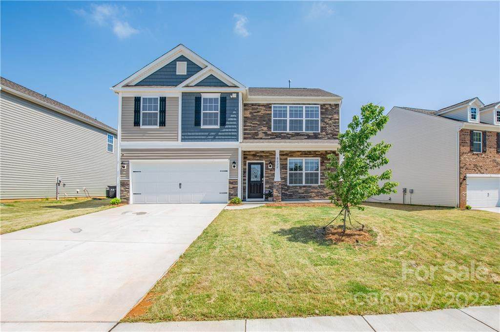8022 Rowling Drive - Photo 1