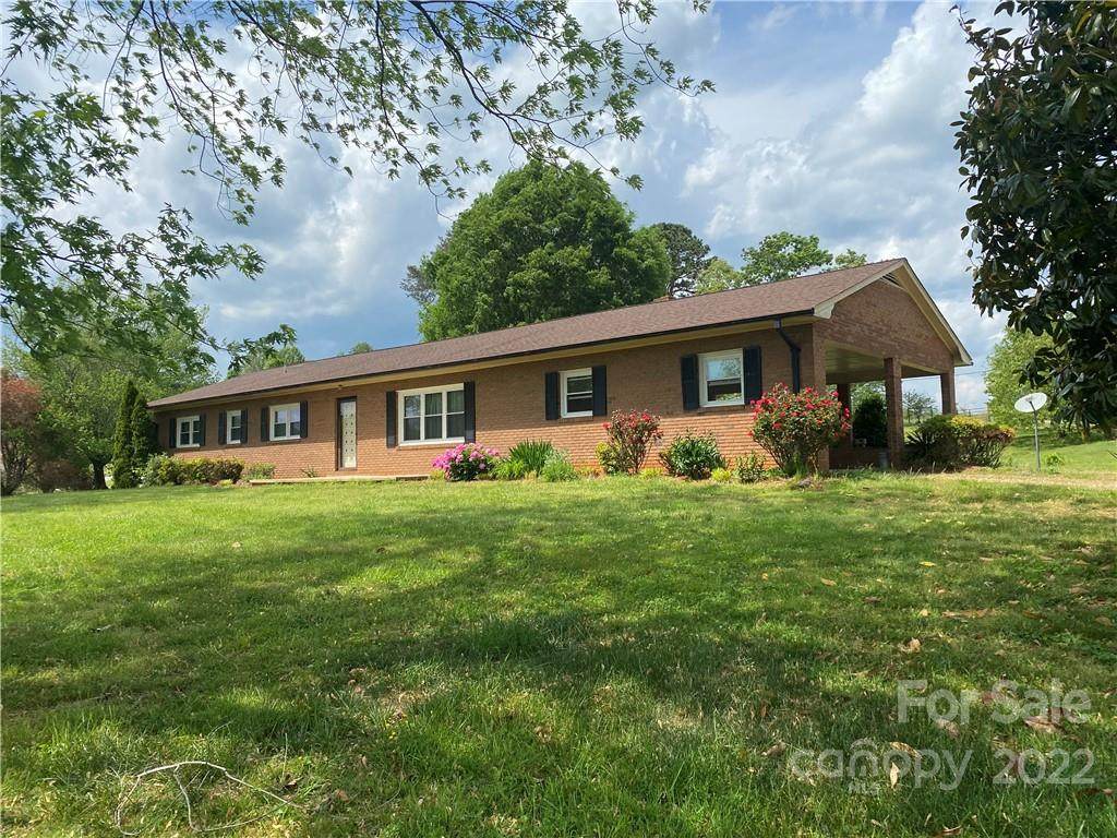 1645 Boston Road - Photo 1