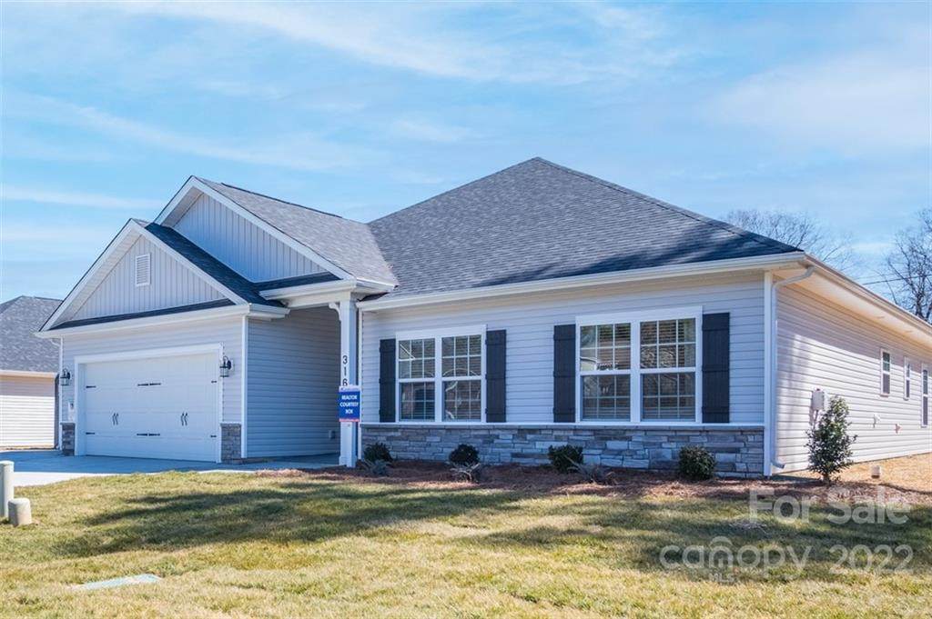 11748 Glenwood Drive - Photo 1