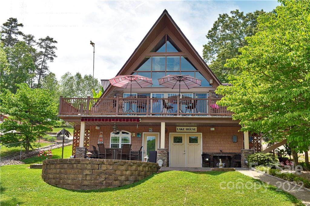305 Lake Forest Drive - Photo 1