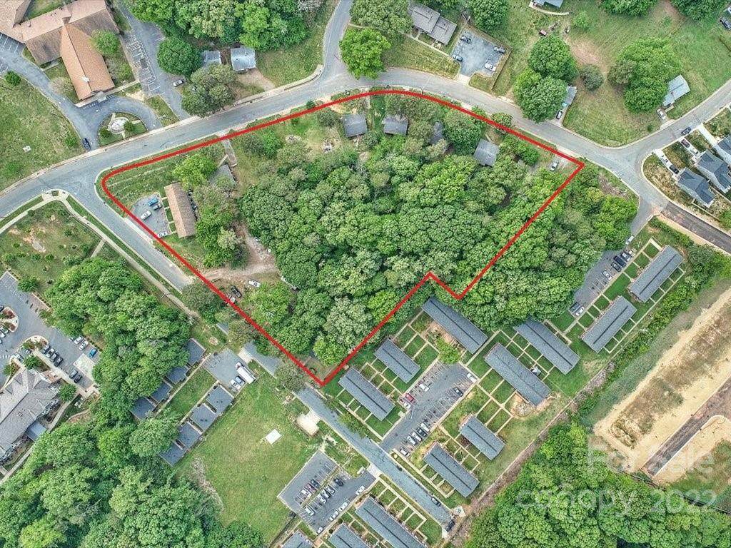 2667 Dr Carver Road - Photo 1