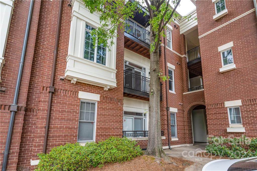 727 Garden District Drive - Photo 1