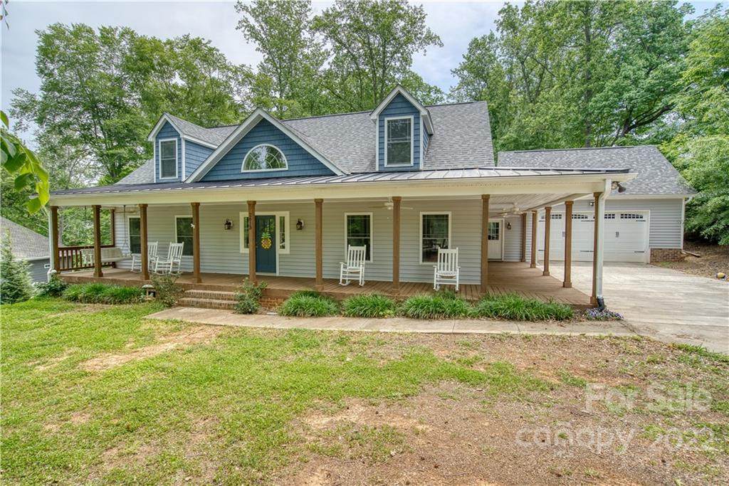 2613 Greenmont Circle - Photo 1