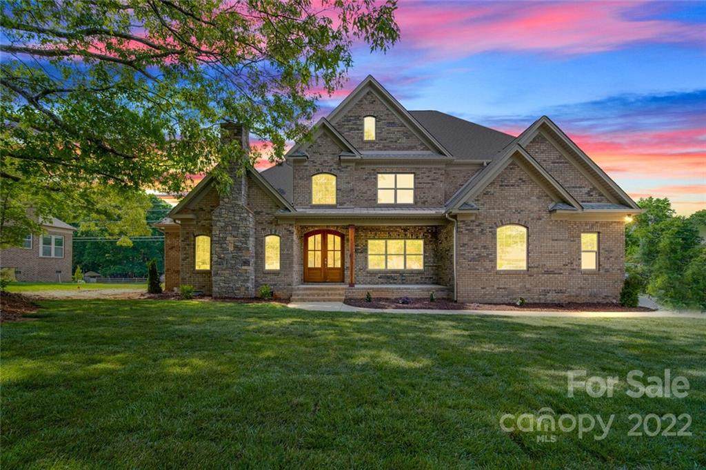2109 Climbing Rose Lane - Photo 1