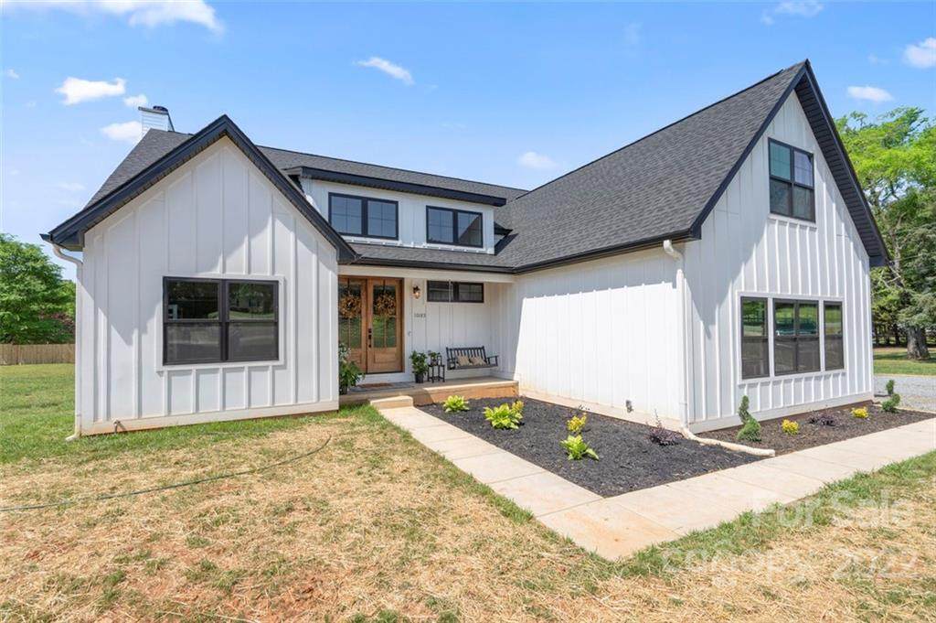 10185 Earnhardt Lake Road - Photo 1