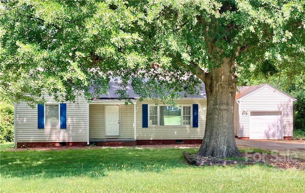 202 College View Drive - Photo 1