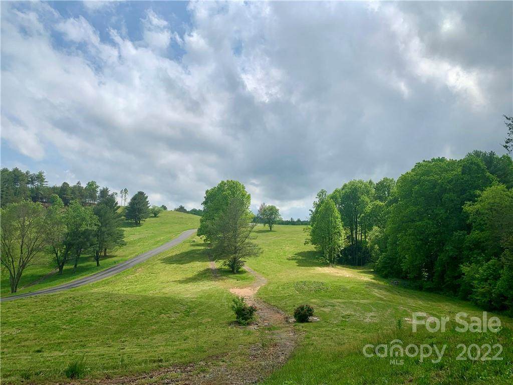 2016 Thoroughbred Way - Photo 1