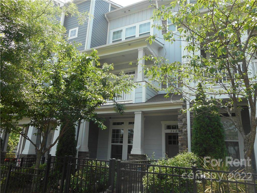 262 Iverson Way - Photo 1