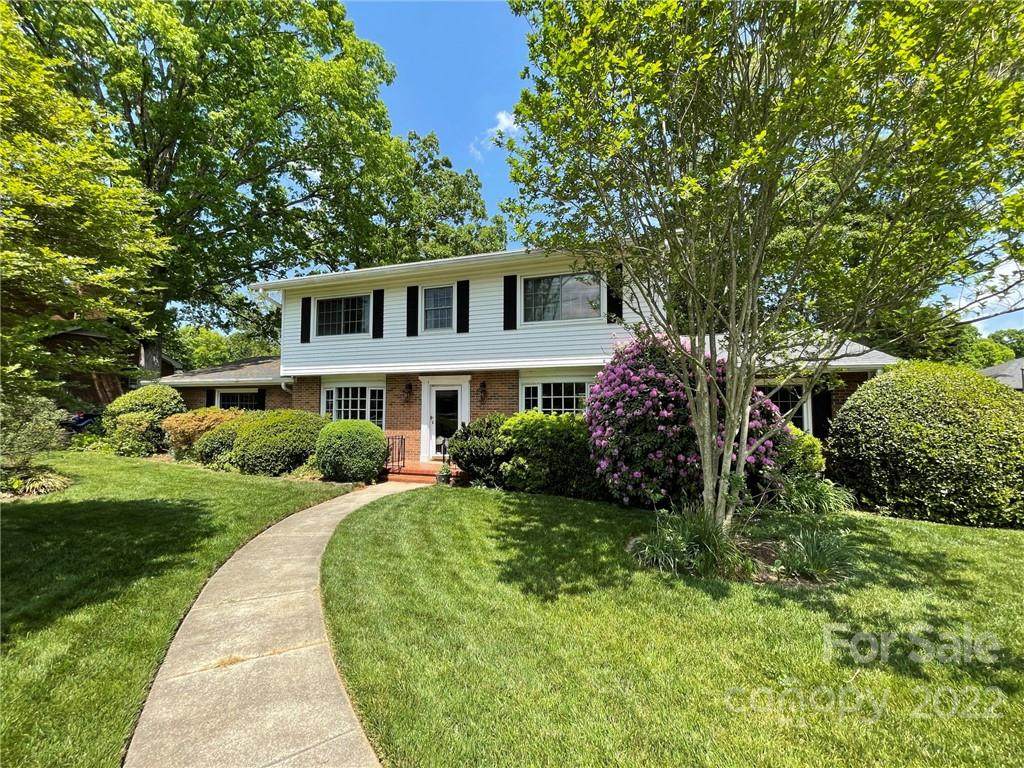 1012 14th Ave Drive - Photo 1