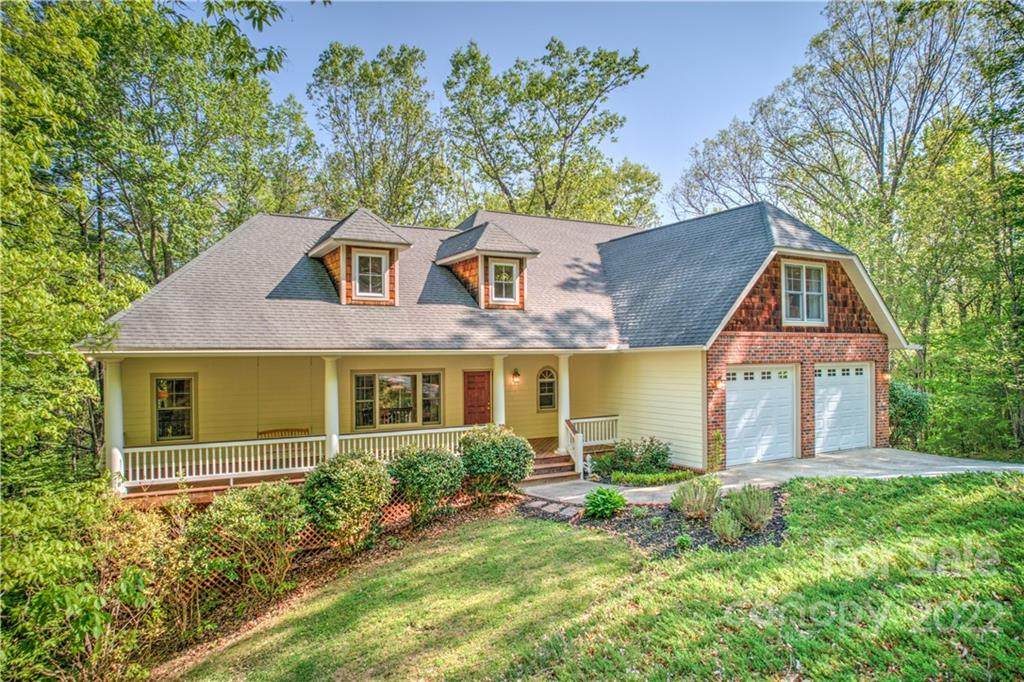 44 Oak Hollow Drive - Photo 1