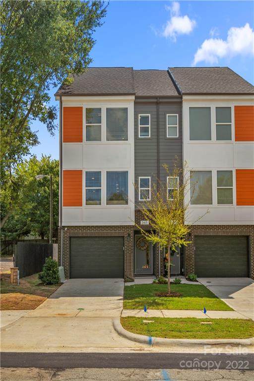2611 Norfolk Avenue - Photo 1