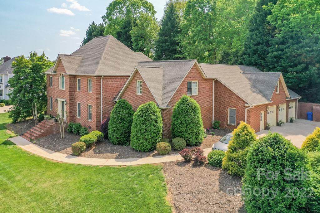 145 Country Woods Drive - Photo 1
