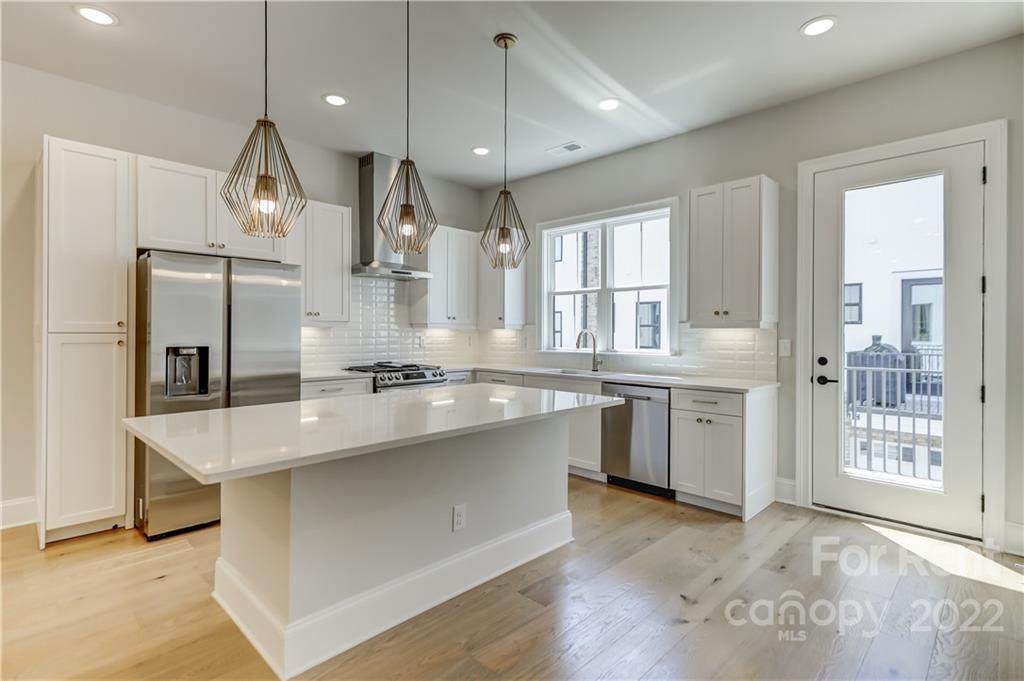 1107 Parkside Greenway Drive - Photo 1