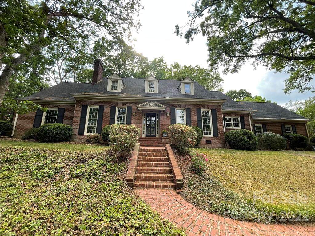 1028 Confederate Avenue - Photo 1