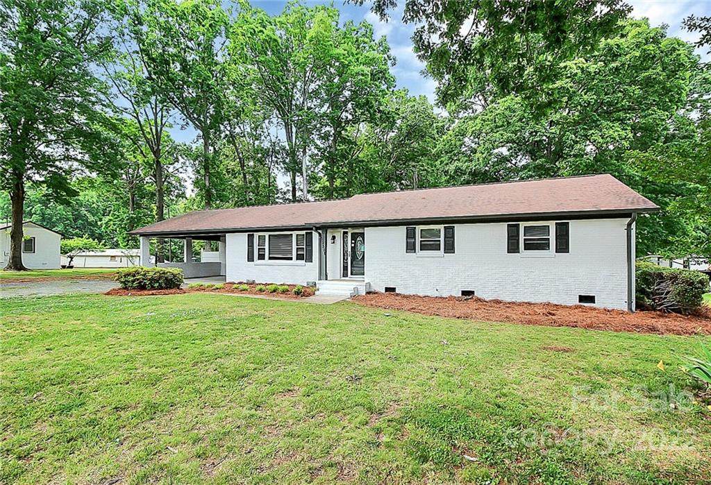 5501 Rockwood Road - Photo 1