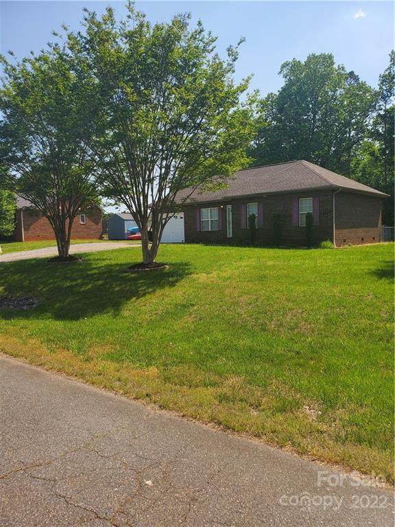 4936 Tumbling Creek Road - Photo 1