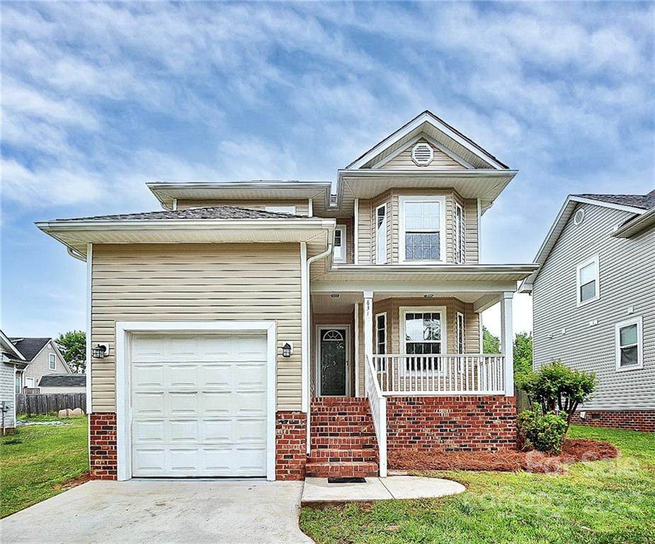 831 4th Street - Photo 1