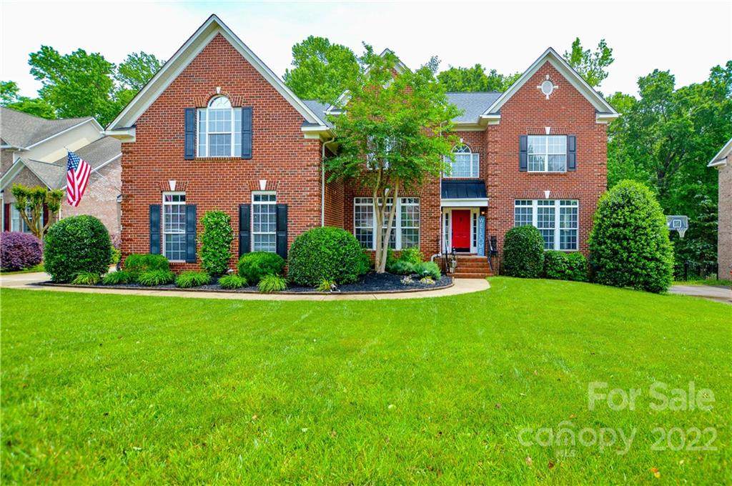 902 Carisbrooke Lane - Photo 1