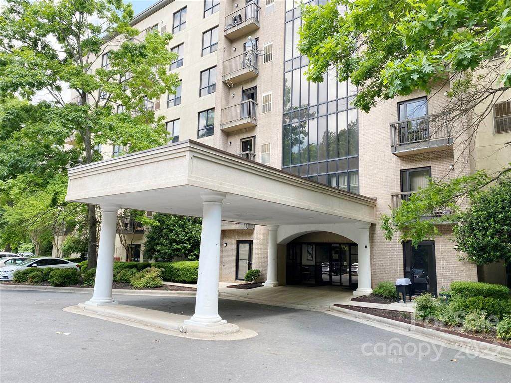 211 Heritage Boulevard - Photo 1