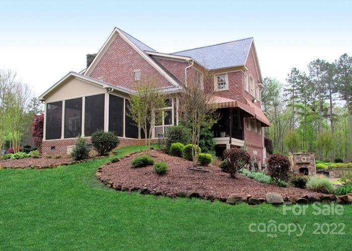 7114 Davis Road - Photo 1