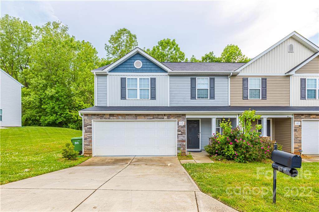 117 Woodbridge Circle - Photo 1