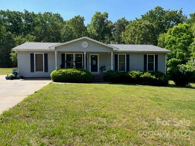 235 Pineland Avenue - Photo 1