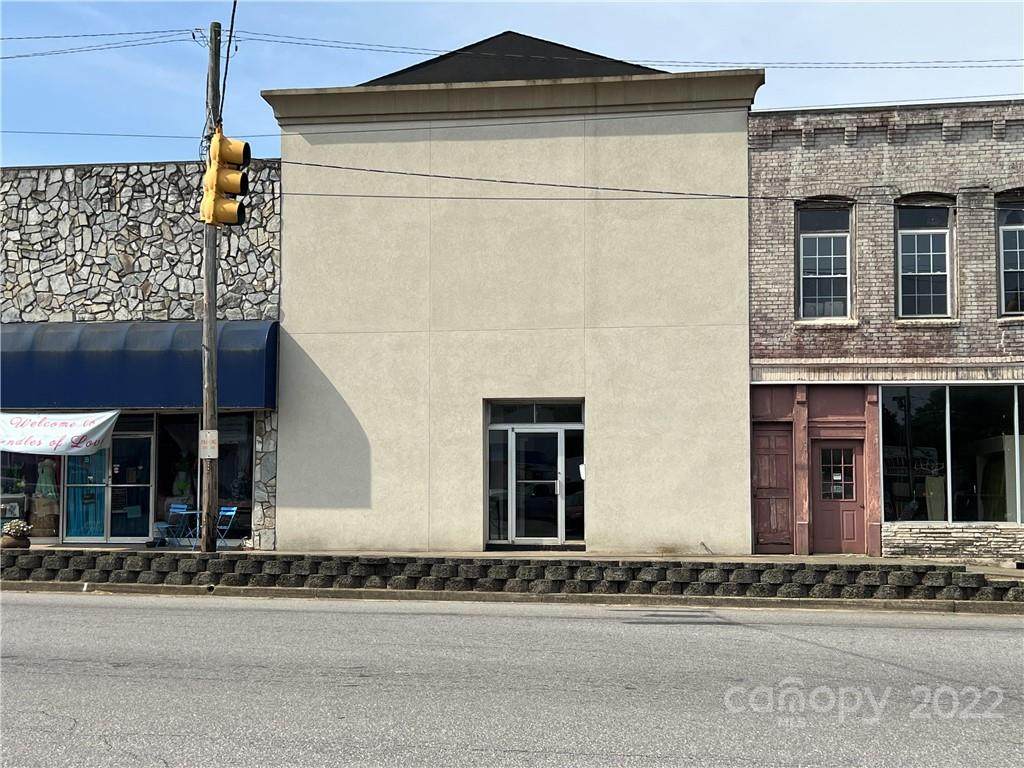 18 Main Street - Photo 1