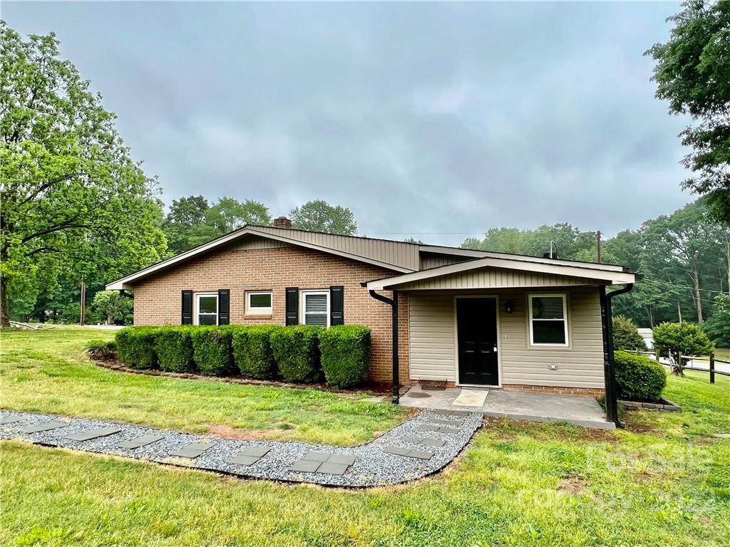 2000 Oakhurst Drive - Photo 1