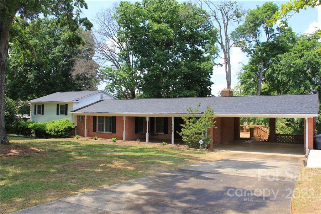 672 Fielding Road - Photo 1