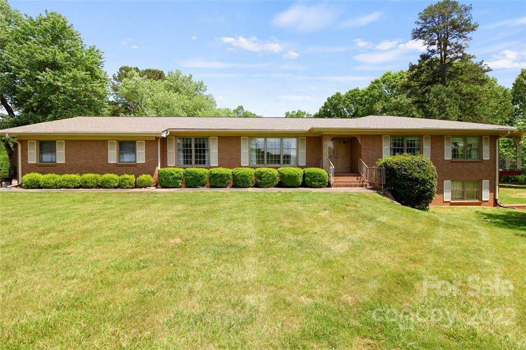 9118 Sherrills Ford Road - Photo 1