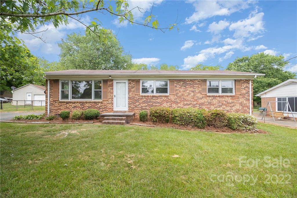 2675 Paula Drive - Photo 1
