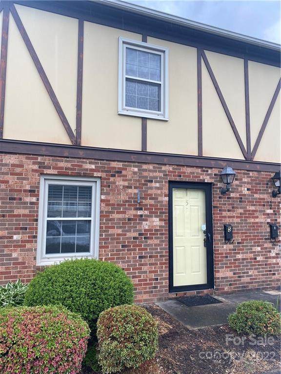 1335 12th Street Drive - Photo 1