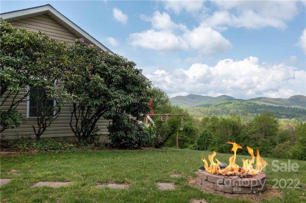 565 Overlook Drive - Photo 1