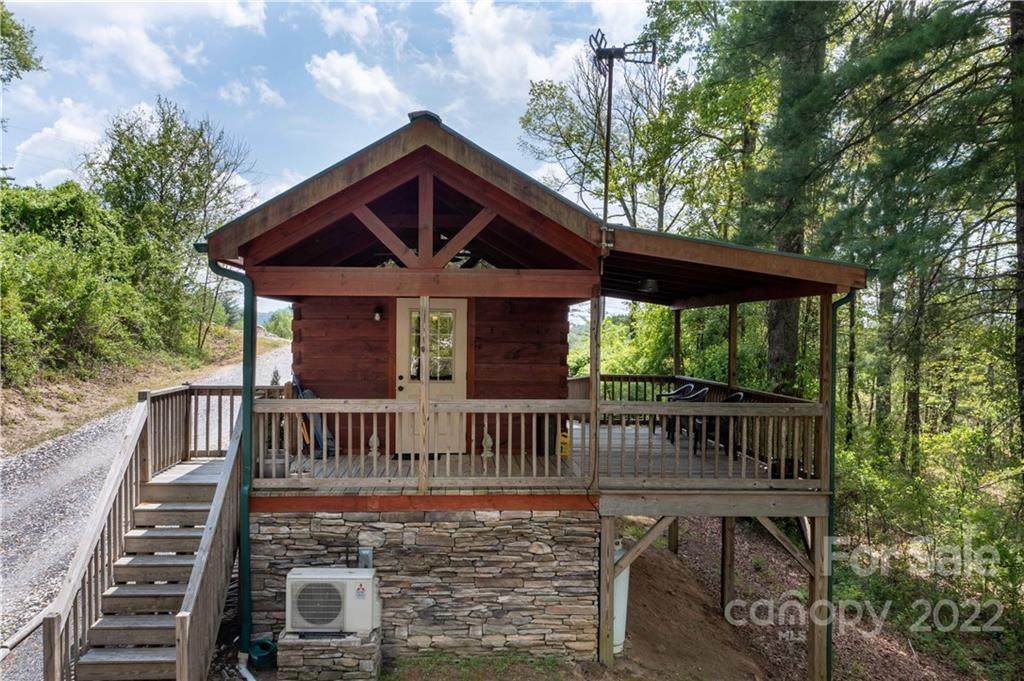 623 Overlook Drive - Photo 1